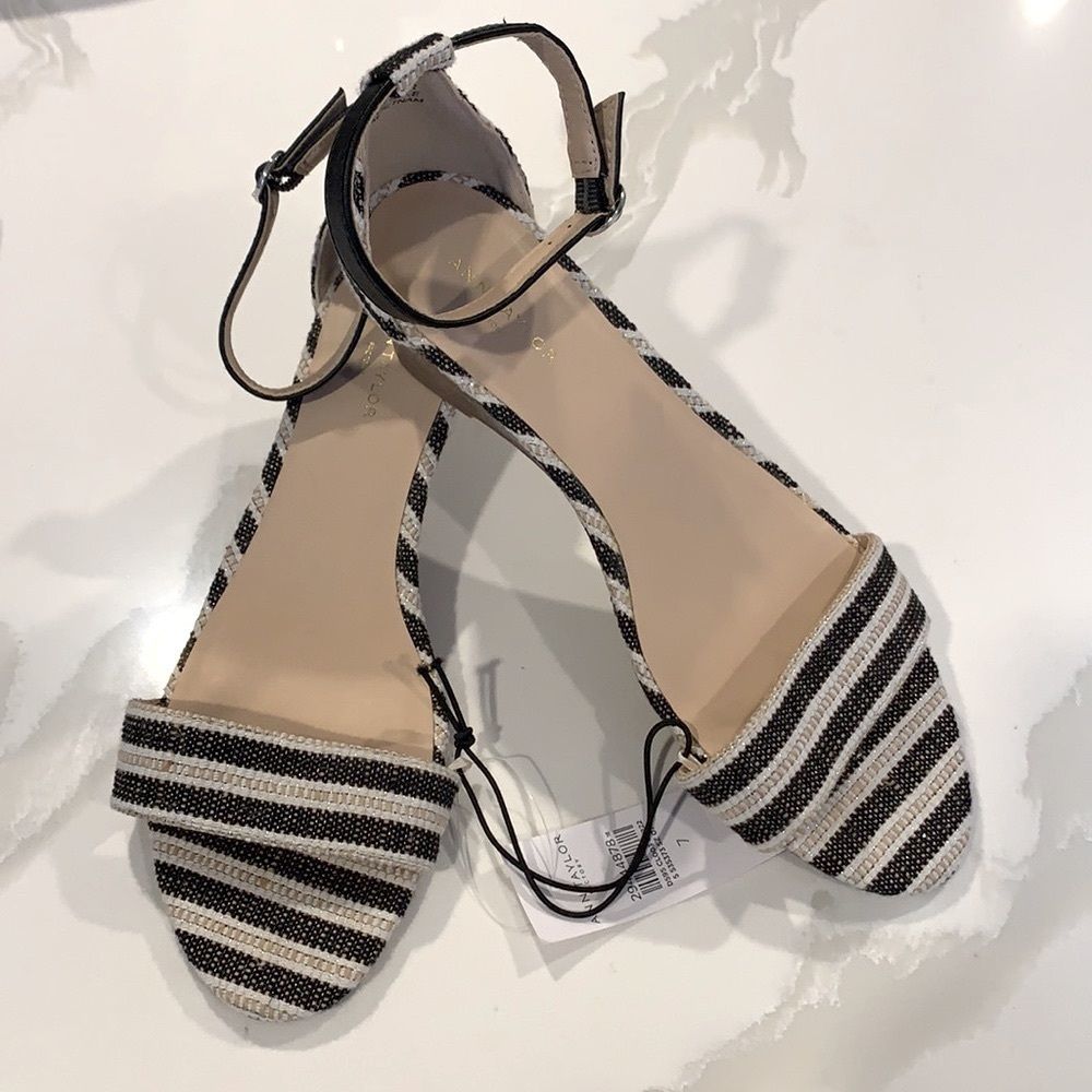 Ann Taylor Striped Textured Wedges Sz 7